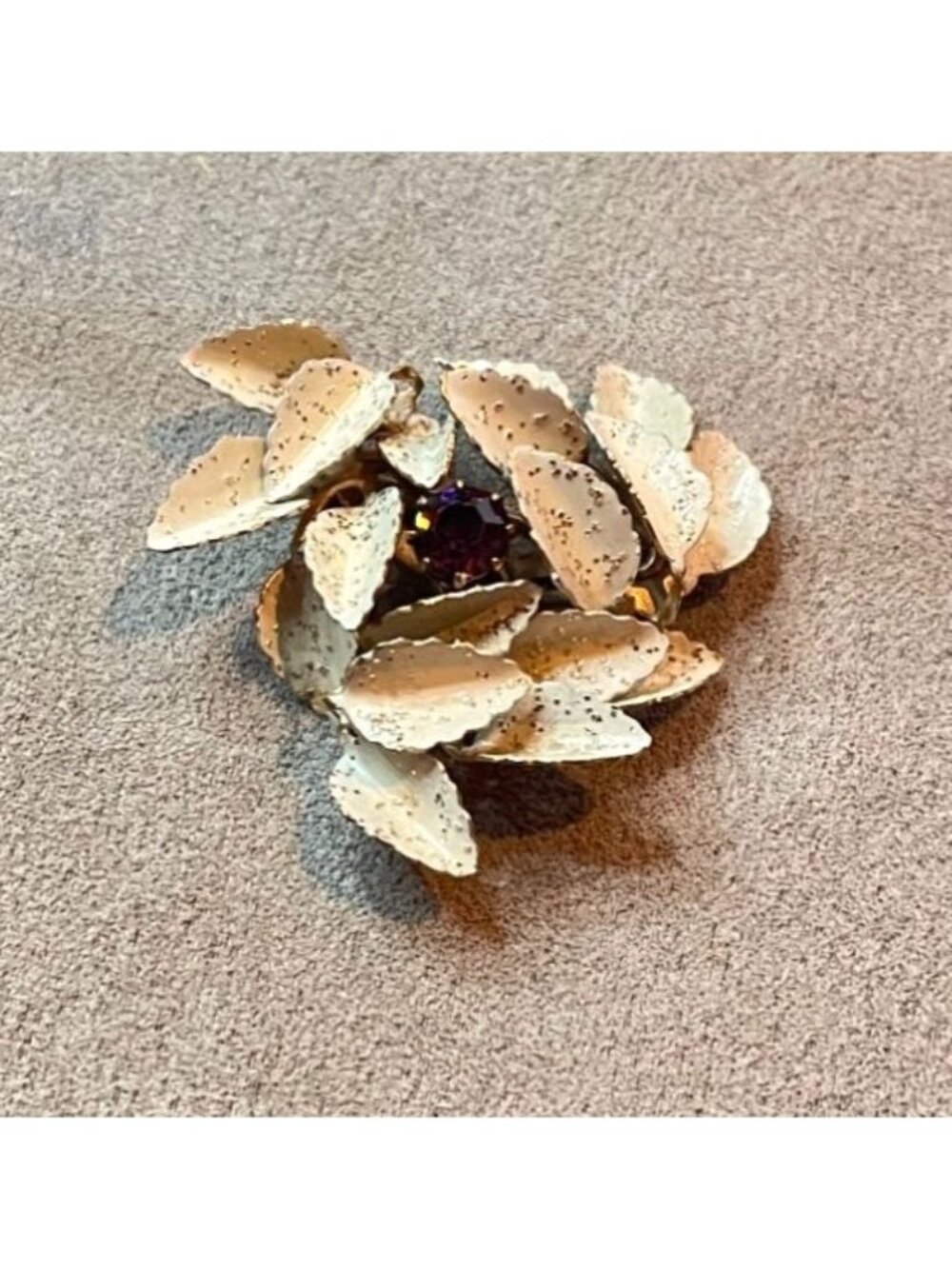 Vintage 50s Enamel Leaf Cluster Brooch Pin Amethyst Purple Rhinestone